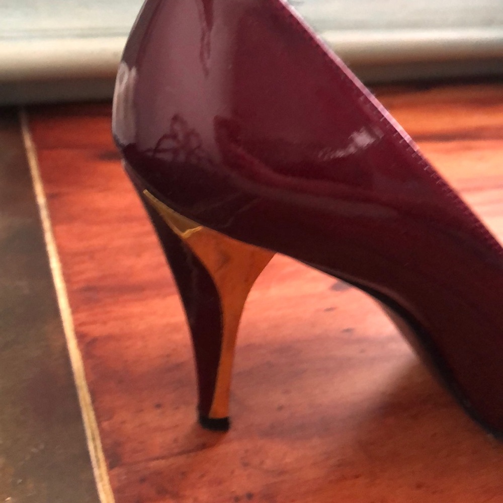 Ruby Red And Gold Stuart Weitzman Heels - image 5